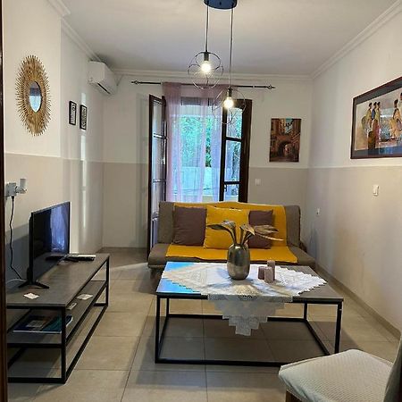 Eftyxia Apartment Perama  Extérieur photo