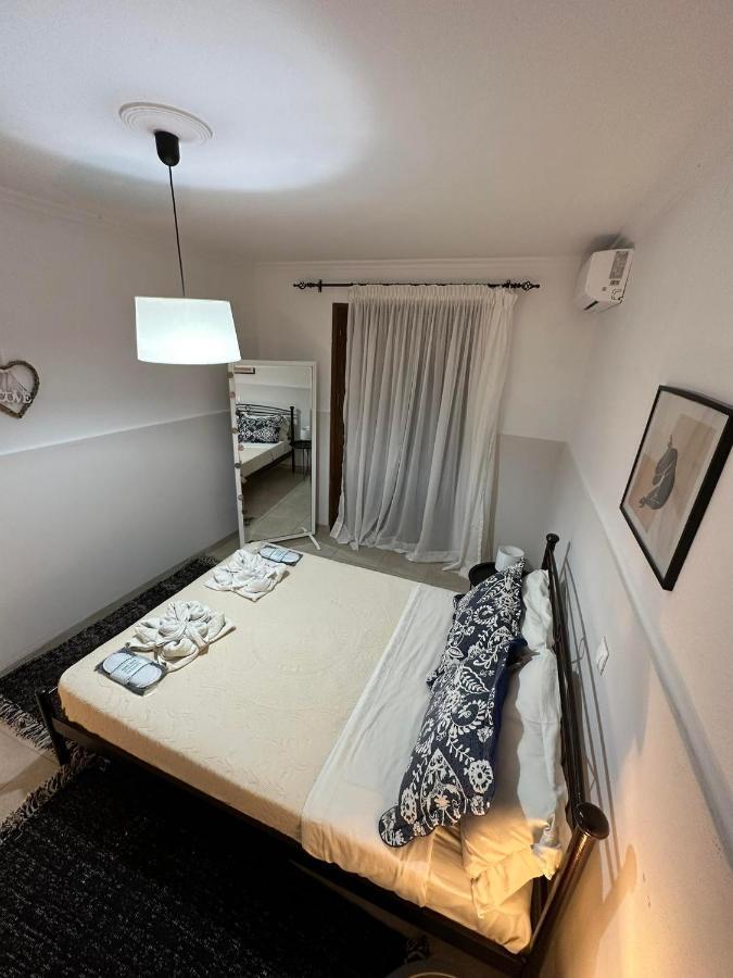 Eftyxia Apartment Perama  Extérieur photo