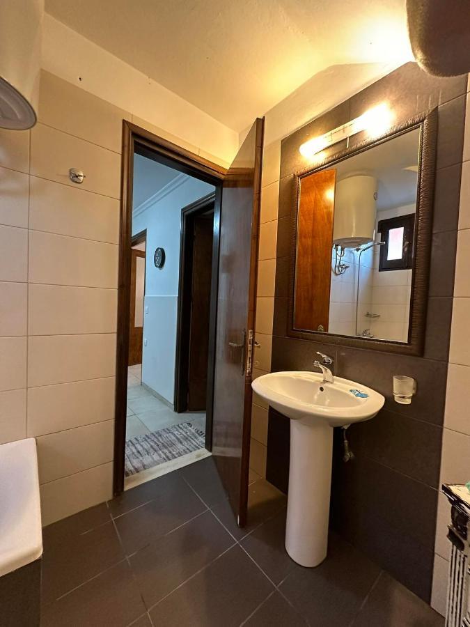 Eftyxia Apartment Perama  Extérieur photo